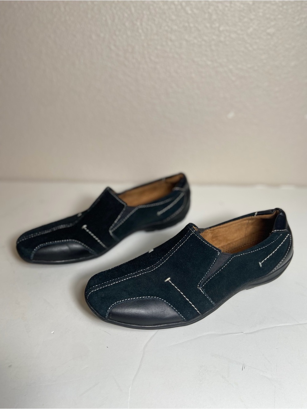 Natural Soul By Naturalizer~Comfy~Black~Suede/Leather~Square Toe~Loafer~Size 6.5